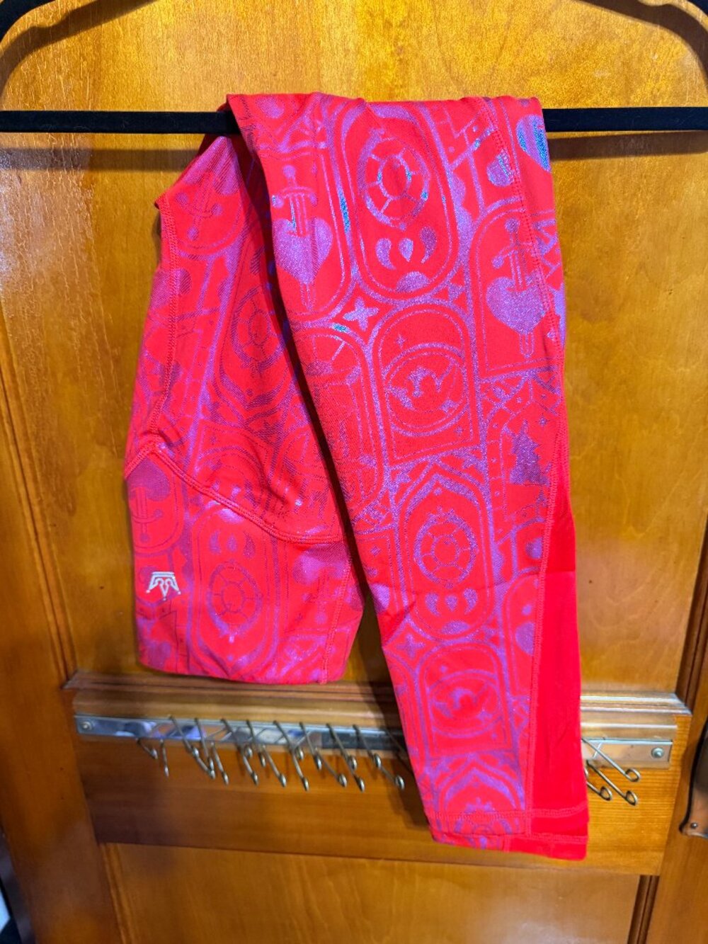 Snow White Leggings - Crowned Athletics -Small - Picture 1 of 5